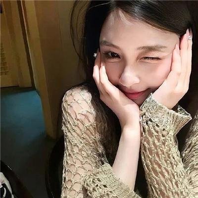 美丽女孩 在线观看封面